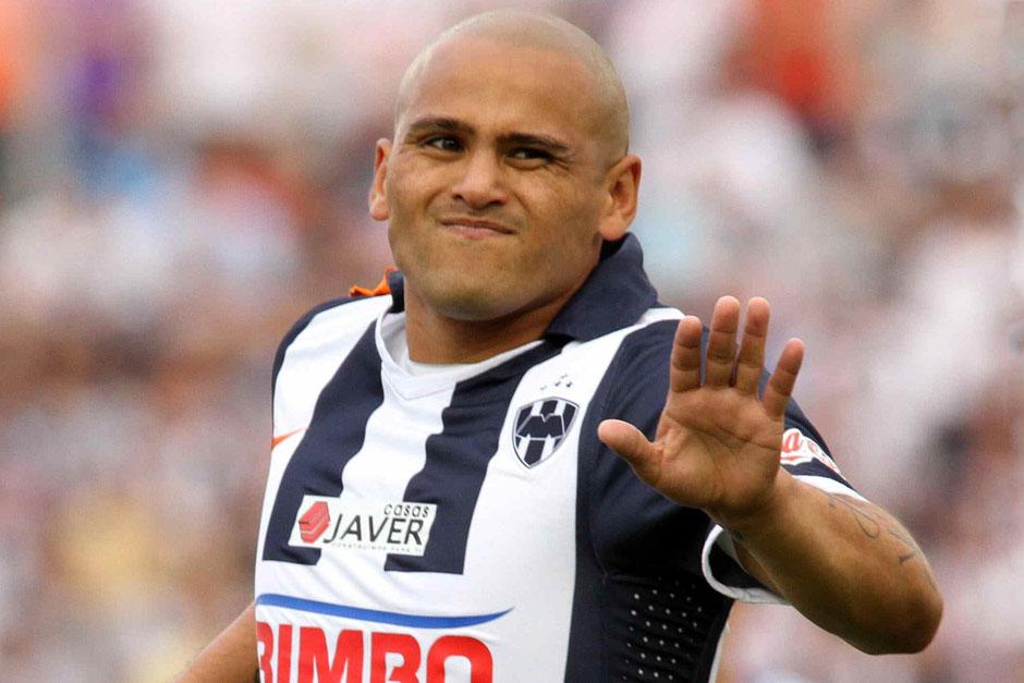 Humberto el "Chupete" Suazo finalizará su recuperación en mayo, un mes antes del Mundial de Brasil. (Foto: lamacroplaza.com)