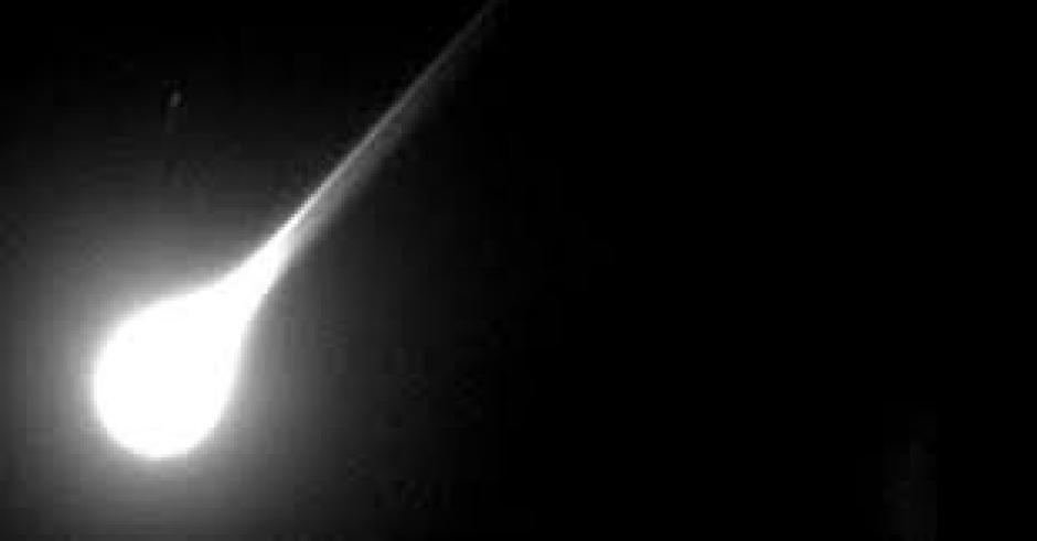 Una bola de fuego cruza el cielo de los Estados Unidos y enciende las redes sociales. (Foto: Univision)