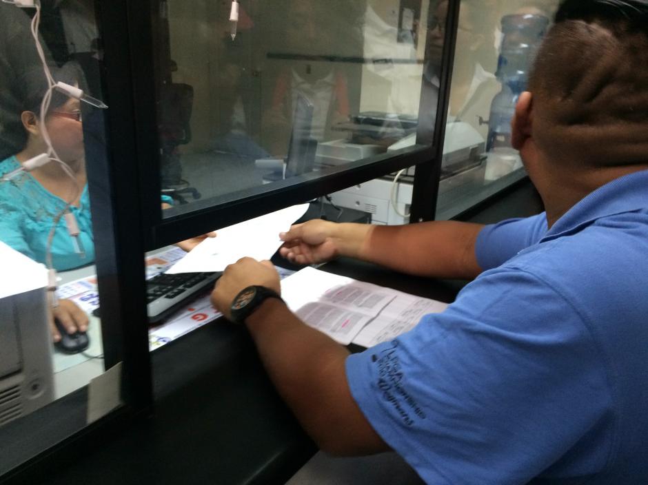 Inspectores presentaron el expediente en sus propias instalaciones. (Foto: Roberto Caubilla/Soy502)