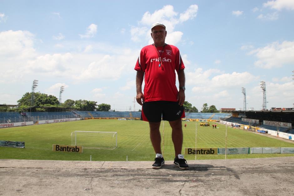 El técnico mazateco, Walter Claverí, dirigió siete torneos seguidos a Suchitepéquez, ahora asume la conducción de la Selección Nacional. El 1 de febrero hará su primera convocatoria. (Foto: Henry de León/Corresponsal de Nuestro Diario)