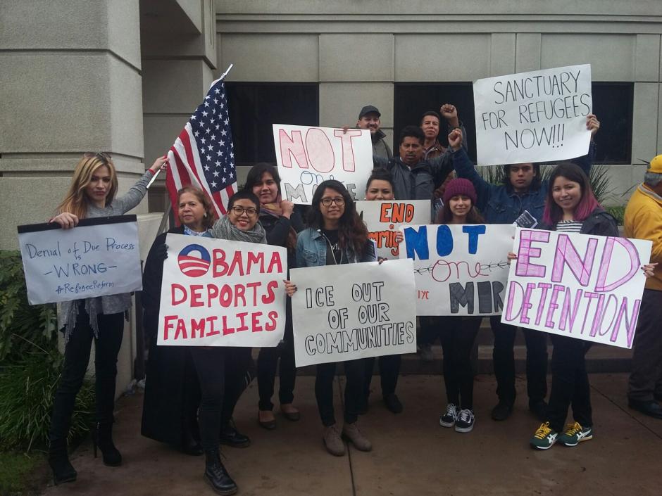 Los representantes guatemaltecos en las protestas exigieron el fin de las detenciones en San Bernardino, California. (Foto: Walter Batres)
