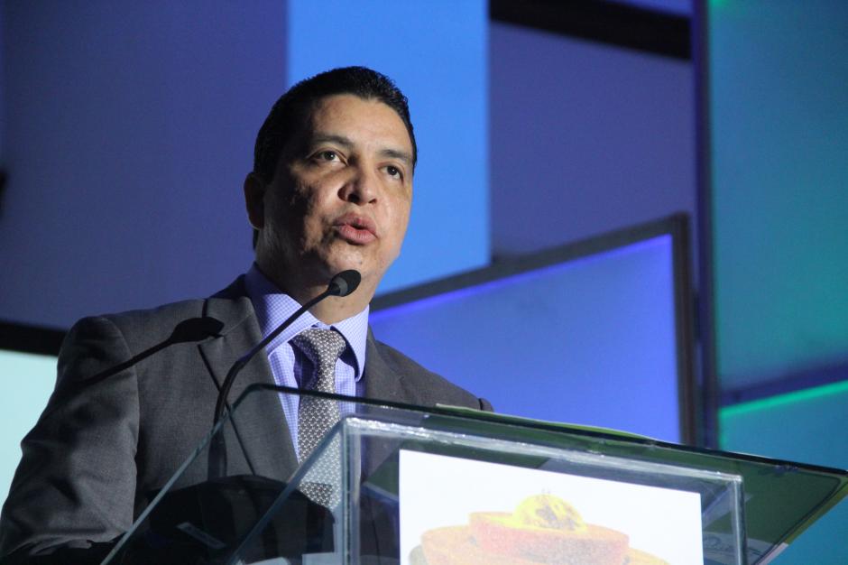 El ministro Erick Archila remarcó el potencial del país en energía geotérmica que ahora supone un escaso porcentaje en la matriz energética. (Foto: Roberto Caubilla/Soy502)