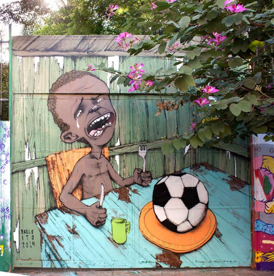 La primera foto que ha recorrido el mundo de forma viral sobre la Copa del Mundo Brasil 2014, es la pintura del artista brasileño Paulo Ito, una férrea critica de la organización del evento de fútbol, en donde el gobierno ha gastado 11 mil millones dólares, en un país con muchas diferencias sociales. (Foto: Facebook/Paulo Ito) 