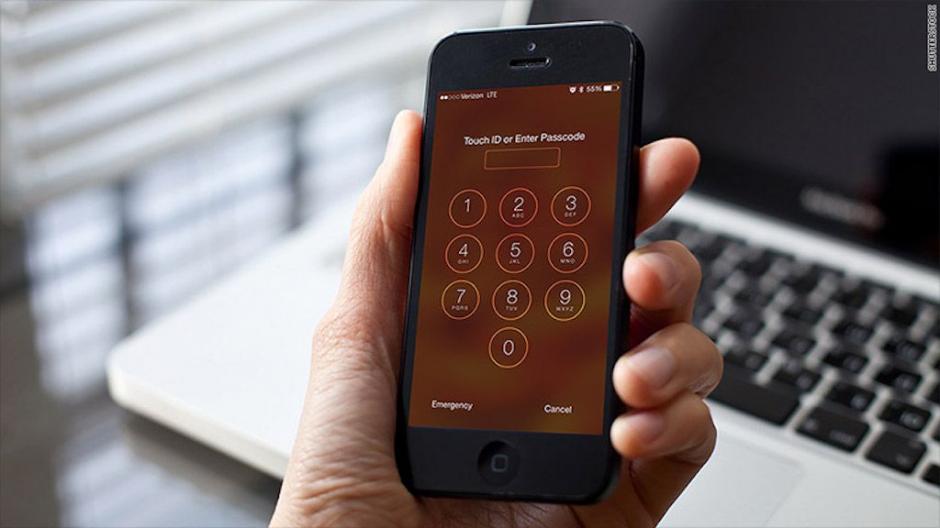 El FBI le pedía ayuda a Apple para desbloquear un iPhone 5c. (Foto: cnnespanol.cnn.com)