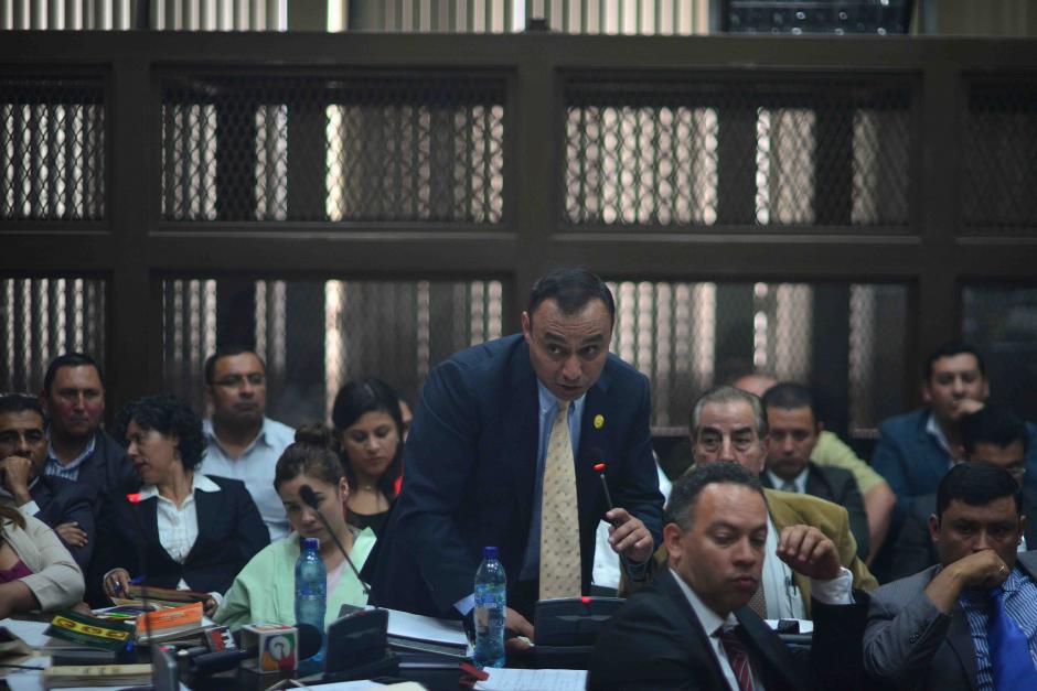 La Cicig reprodujo el audio de la escucha telefónica del día de la captura de la supuesta red en Presidios, en la que se escucha a Byron Lima dando instrucciones a sus familiares sobre qué tenían que hacer y decir. (Foto: Jesús Alfonso/Soy502)