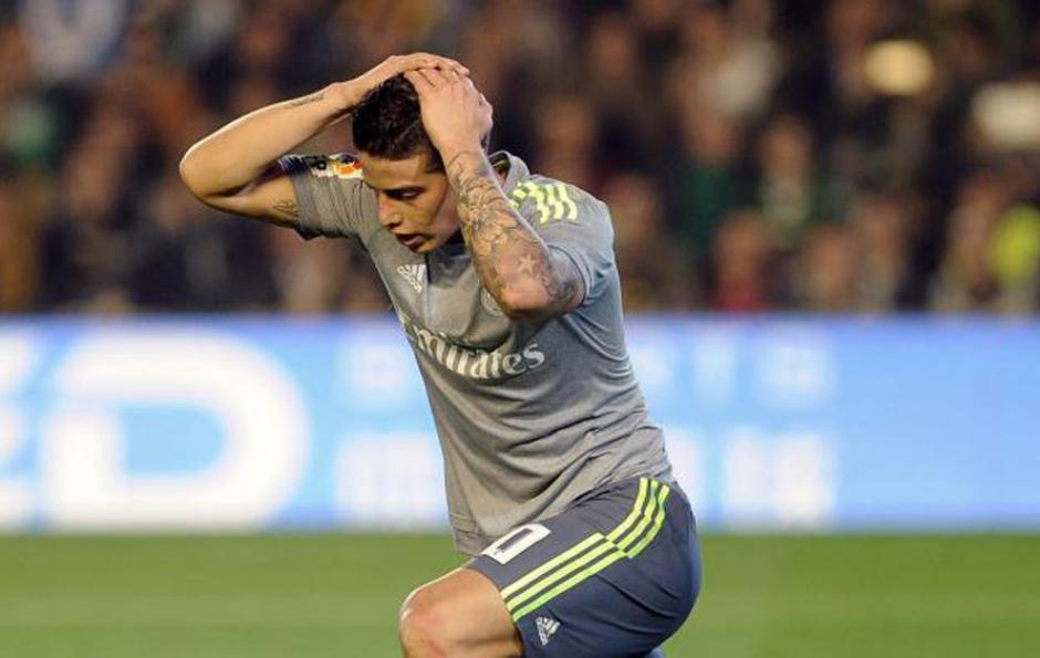 James Rodríguez se lamenta al no aprovechar una jugada. (Foto: marca.com)