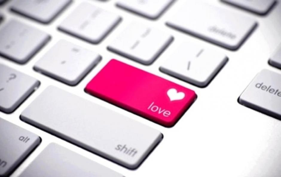 Publicar muestras de amor en pareja en las redes sociales no necesariamente quiere decir que la relación marche sobre ruedas. (Foto: Noticias MVS)