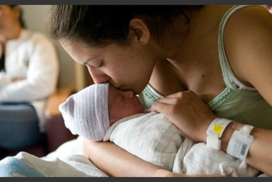 Nada como sentirse arropado, protegido y amado en los brazos de mamá.