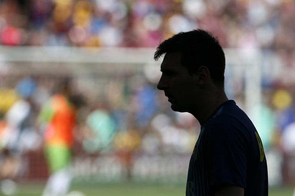 Una silueta formada por una sombra, muy parecida a esta, apareció en la fotografía de una periodista. (Foto: top100futbol.com)