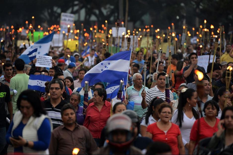 Desde hace unos meses, el pueblo hondureño salió a la calle para exigir la formación de una institución internacional contra la corrupción e impunidad. (Foto: El Heraldo Honduras)