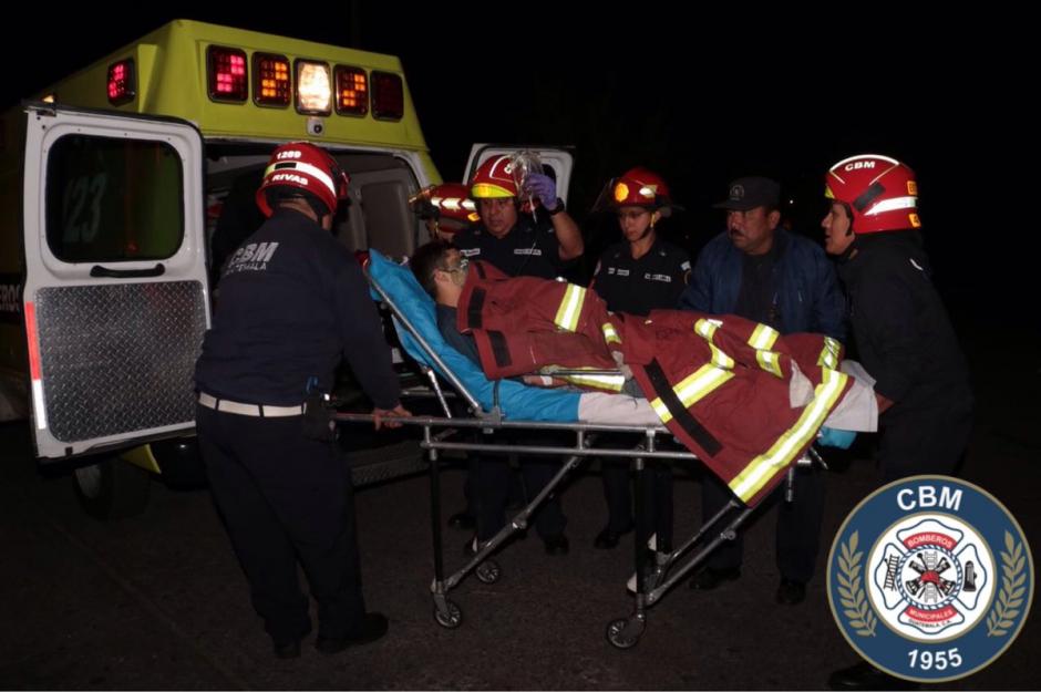 Cuatro personas murieron y tres más resultaron heridas en un ataque armado ocurrido en Mixco. (Foto: Bomberos Municipales)