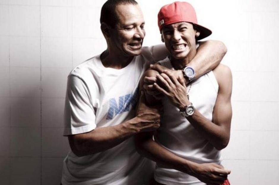 El padre de Neymar Jr, planteó la posibilidad de que el jugador del FC Barcelona, abandone España. (Foto: pasionfutbol.com)