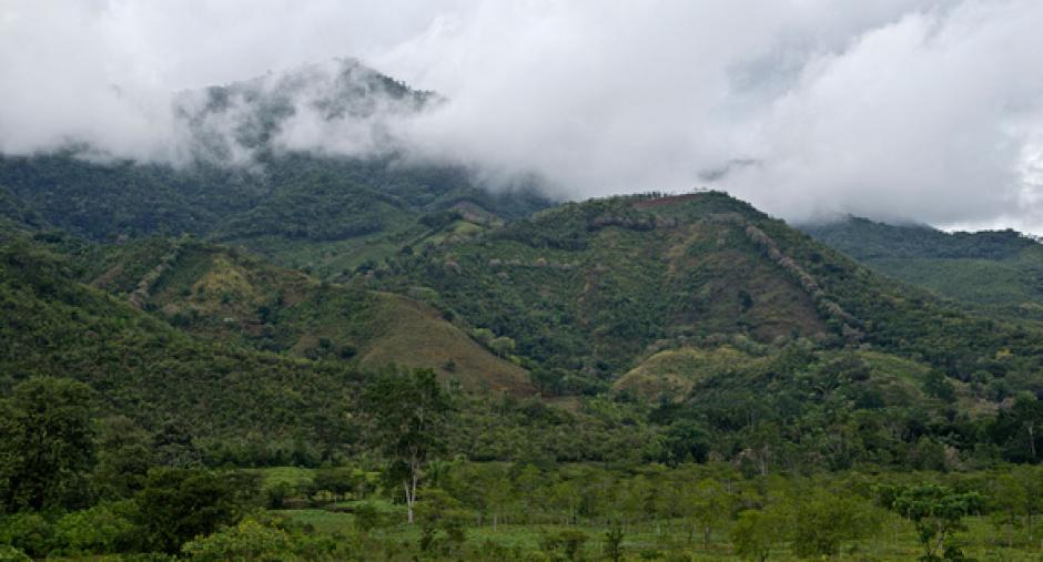 Vista de la Sierra Santa Cruz en Izabal. (Foto: CUC) 