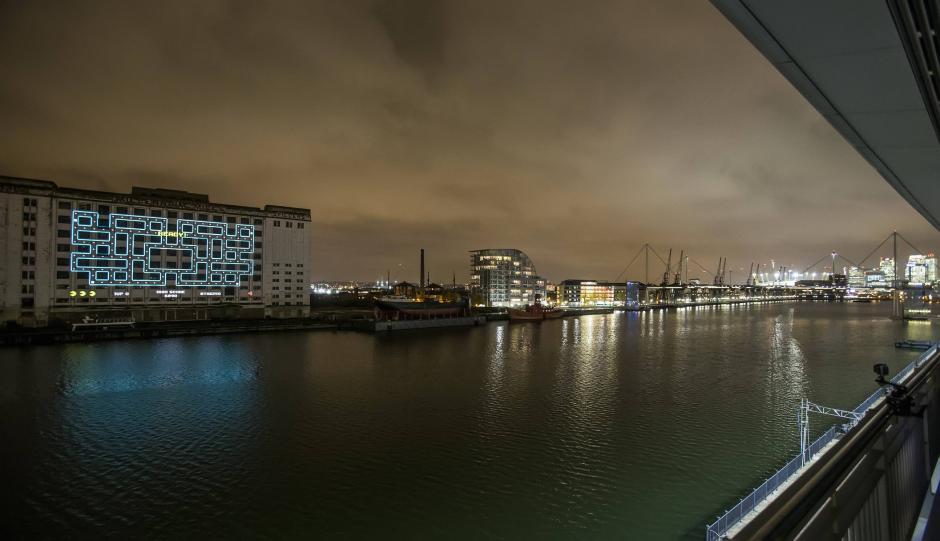  Con 676.3 metros cuadrados, el edificio Millenium Mill de Londres sirvió como pantalla de juegos. (imgur.com)