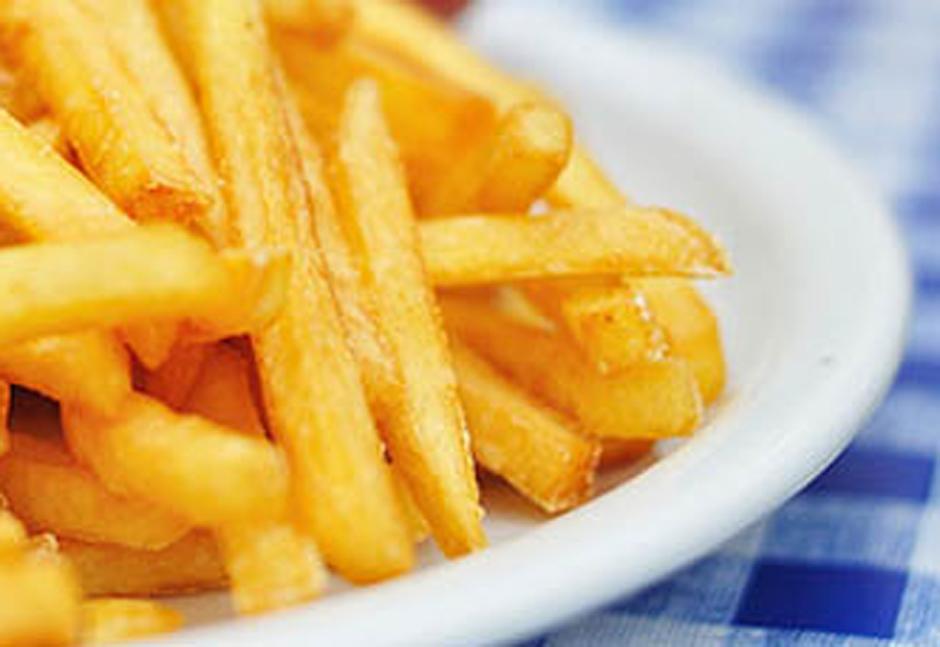 Detrás de la preparación de las papas fritas hay ingredientes que pueden ser dañinos para la salud de quienes las ingieren. (Foto: Frozen Express)