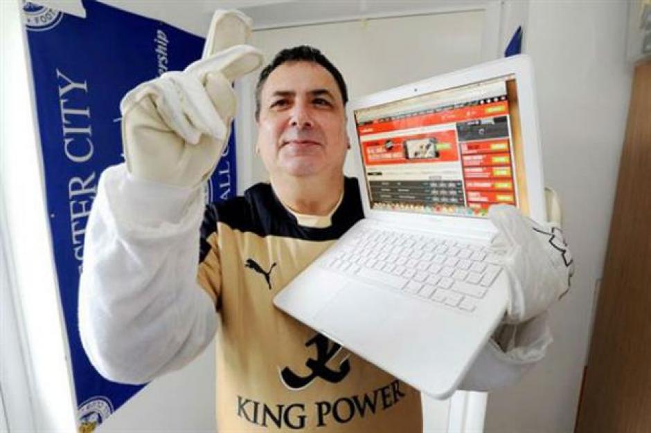 El aficionado John Pryke llegó a un acuerdo previo con la casa de apuestas, aún así recibió unas 29 mil libras. (300 mil quetzales, aprox). (Foto: Twitter)