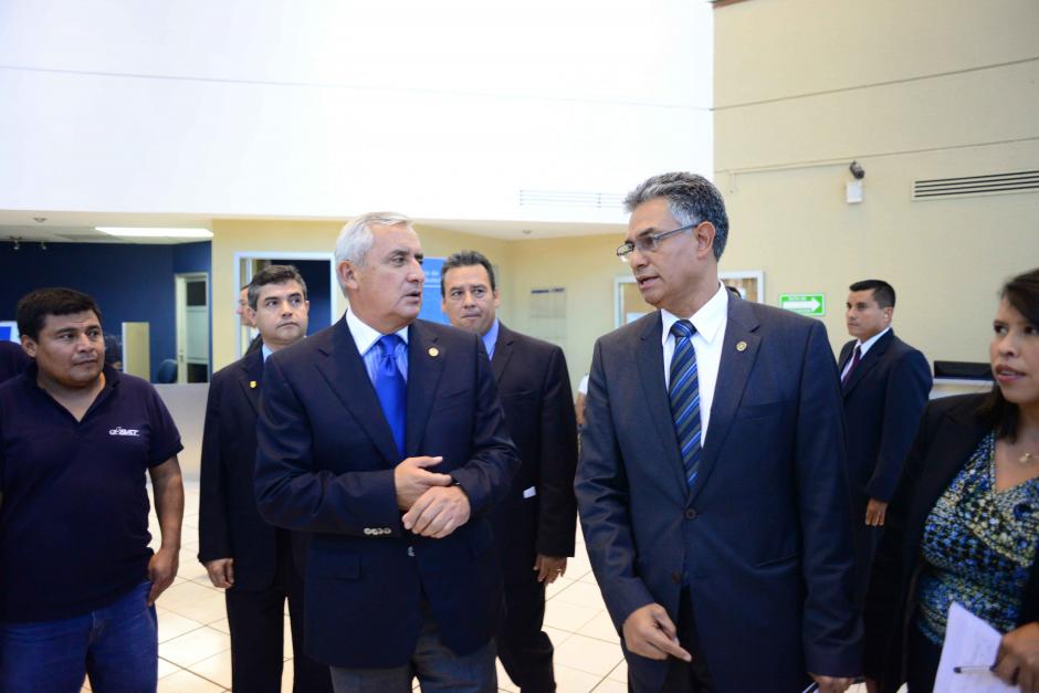 Otto Pérez Molina le ordenó a Carlos Muñoz hacer cambios en la SAT con tal de favorecer a los miembros de La Línea. (Foto: Archivo/Soy502)