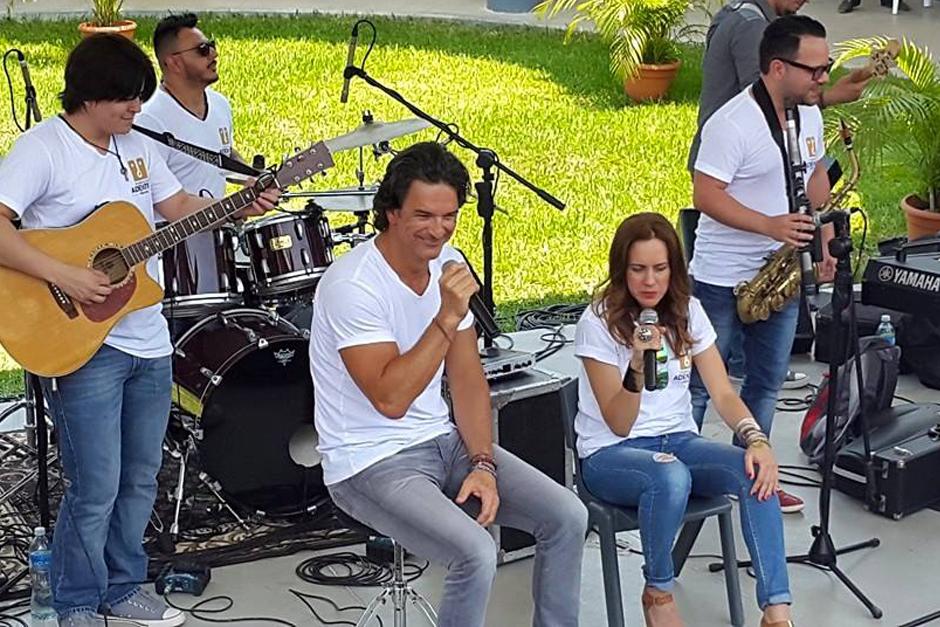 El cantautor publica en sus redes sociales una foto del Estadio Mateo Flores donde ya se aprecia un escenario para sus dos conciertos del viernes 8 y sábado 9.