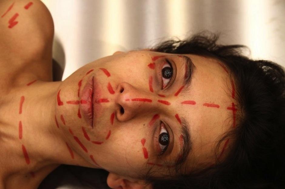 Regina Galindo es una de las artistas conceptuales más importantes de nuestro país. (Foto: performanceartebodyart) 