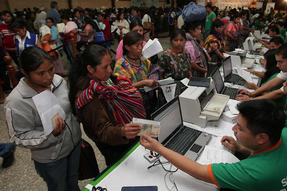 Las remesas de inmigrantes guatemaltecos aumentaron, a pesar de la gran cantidad de deportados. (Foto: flickr.com/photos/gobiernodeguatemala/)