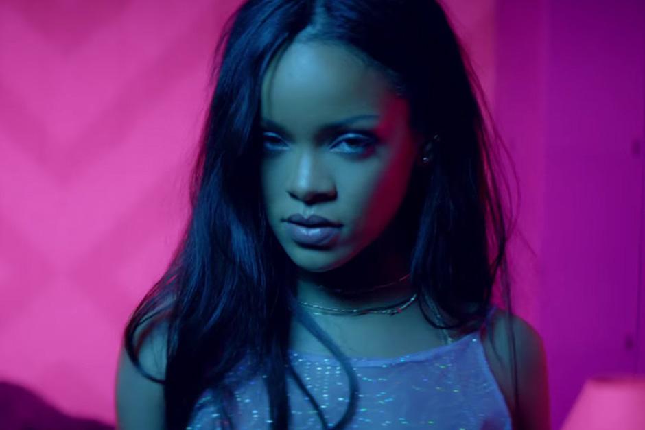 Rihanna rompe a llorar en su primer concierto en Europa. (Foto: Archivo)