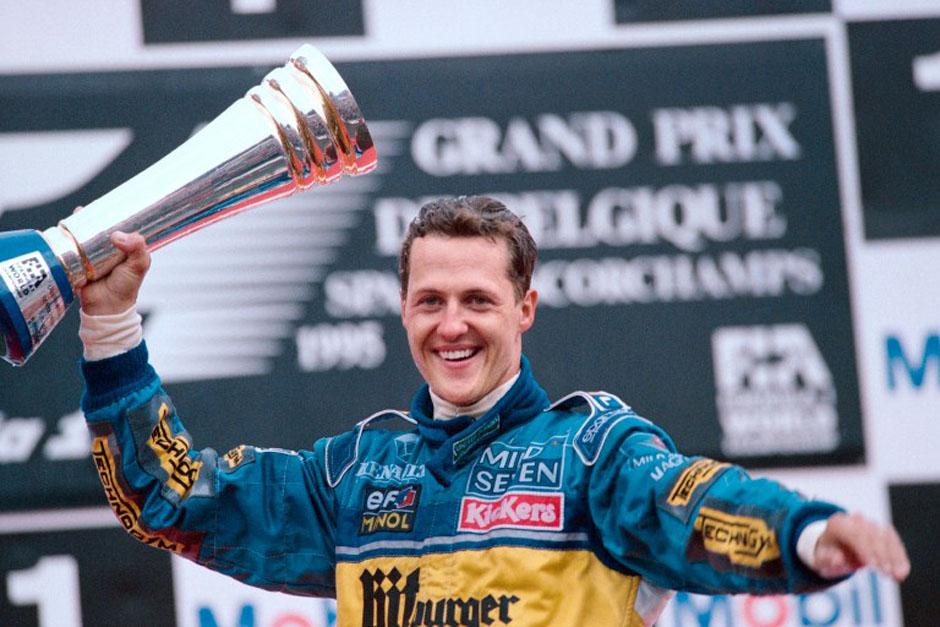 El estado de salud de Michael Schumacher mejora con lentitud y aún permanece en coma luego de sufrir un accidente mientras esquiaba en Francia el pasado domingo. Ha sido intervenido quirurjicamente dos veces. (Foto: Archivo)