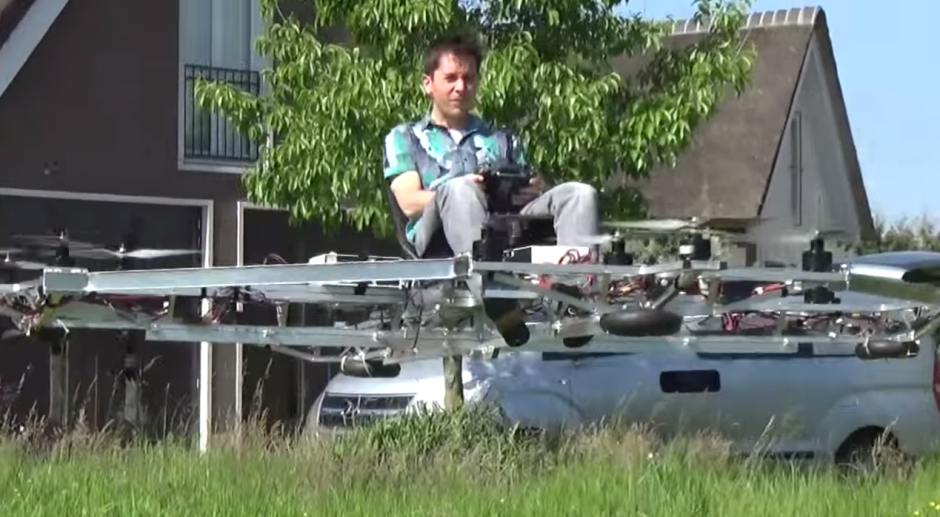El prototipo del vehículo volador parece un "drone" gigante. (Imagen: YouTube)