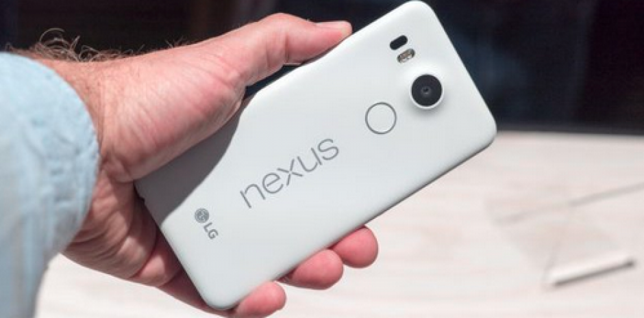 Los celulares tienen un sensor de huellas que permitirá acceder al teléfono con un simple toque. (Foto: Google)