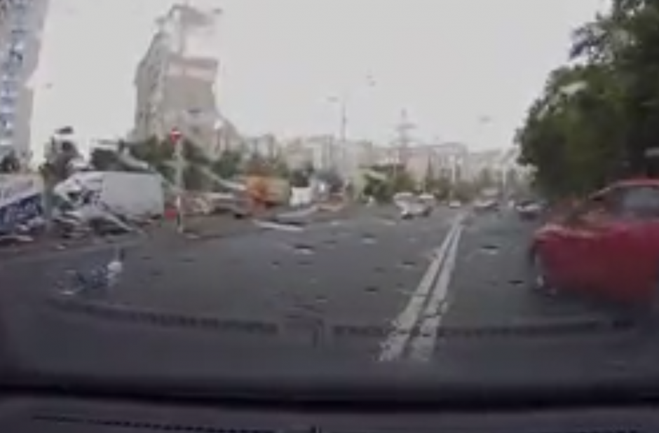 El accidente se registró en una carretera de Ucrania. (Foto: captura de pantalla)