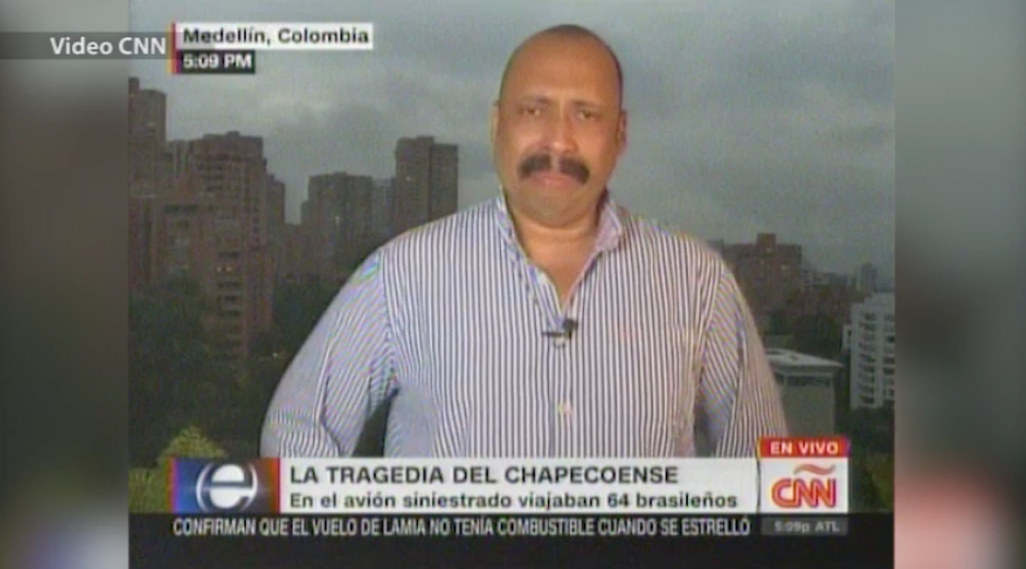 Fernando Ramos, corresponsal de CNN en español en Colombia, llora en vivo por la tragedia de Chapecoense. (Foto: Captura de video)