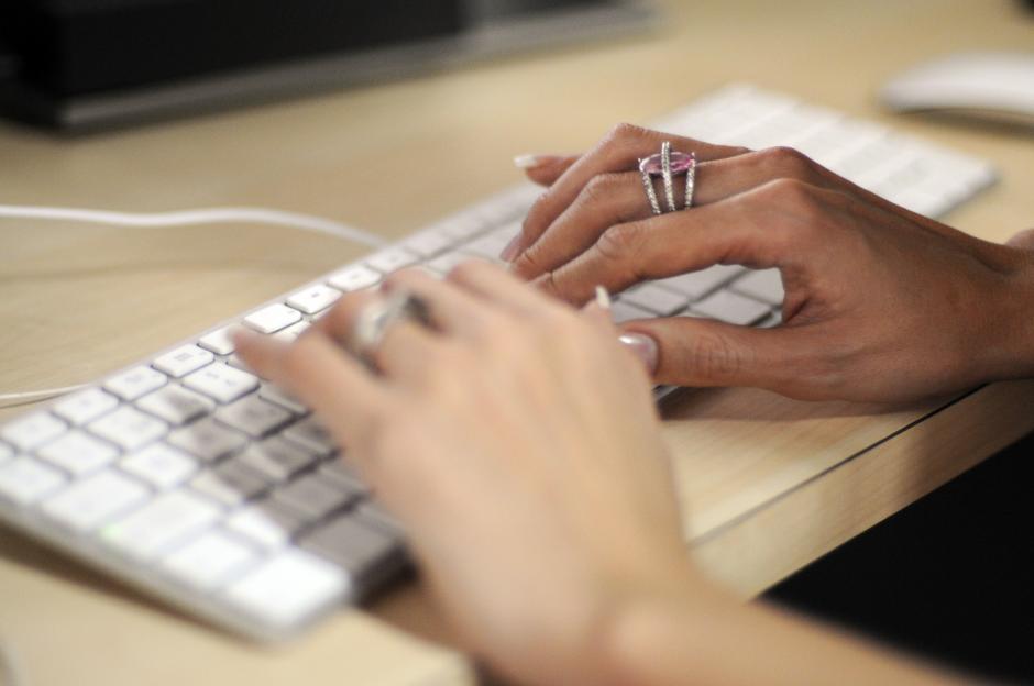 No comparta sus datos personales con desconocidos. (Esteban Biba/Soy502)