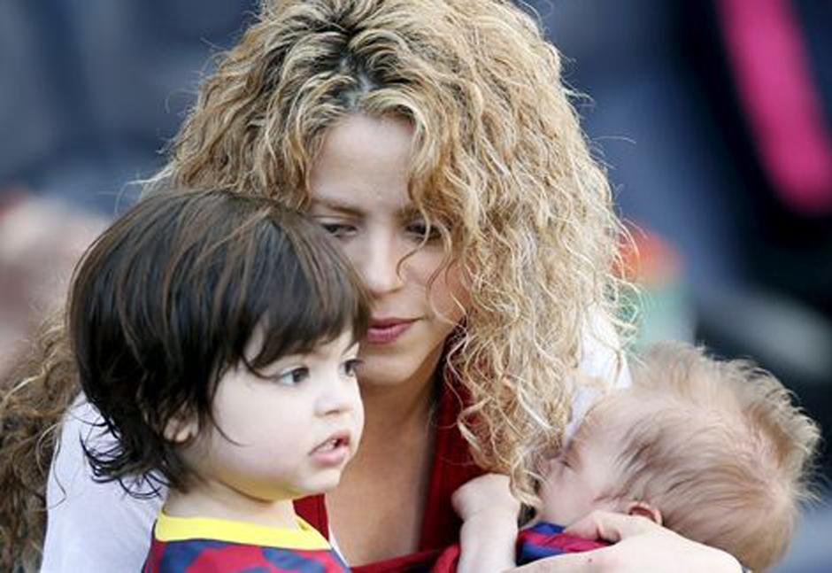 La cantante colombiana acostumbra a asistir a los partidos de su pareja, acompañada de su dos hijos Milan y Sasha. (Foto Reuters)