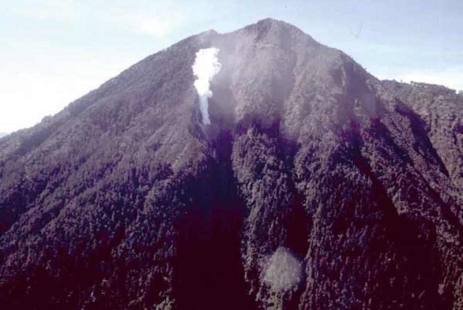Autoridades de emergencia mexicanas monitorean la actividad del volcán que está ubicado en la línea fronteriza entre Guatemala y México. (Foto: Voz e Imagen de Chiapas)