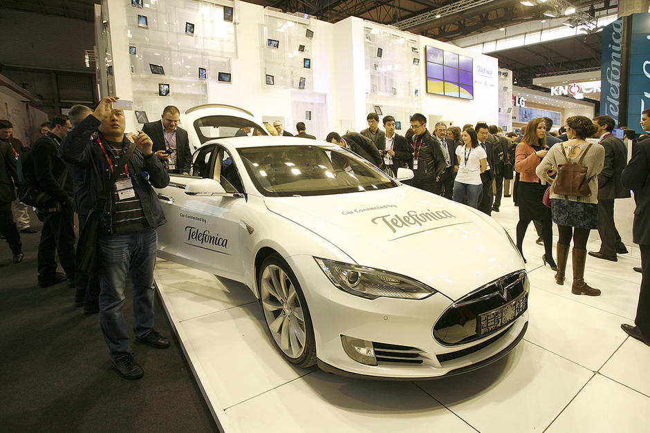 El nuevo modelo S de Tesla, al que Telefónica da conectividad en Europa y fue presentado en el stand en el MWC en febrero pasado. (Foto: Telefónica) 