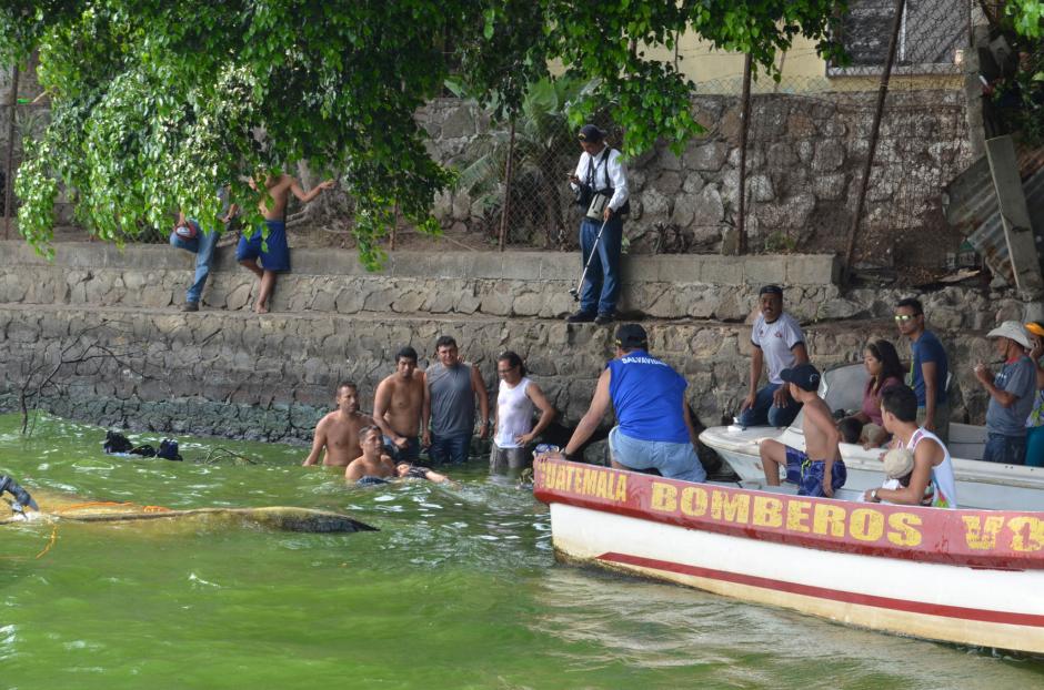 Las operaciones en lancha en el Lago de Amatitlán no son supervisadas. (Foto: Juan Carlos Torres/Nuestro Diario) 