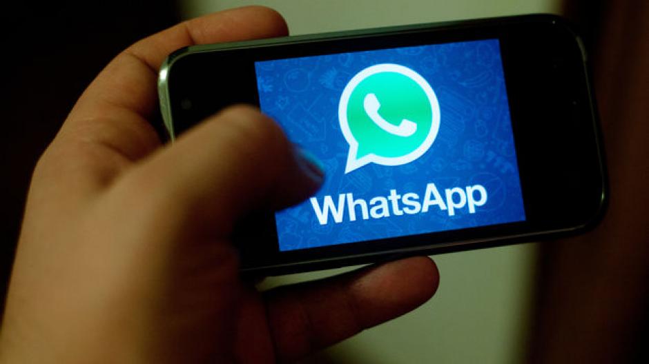 Universidad chilena investiga a alumnos pillados copiando examen en WhatsApp. (Foto/Dreamstime)