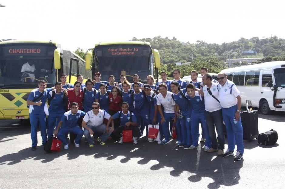 La Selección de Fútbol Sub 20 que representará al país en el Premundial, ya está en Kinsgton, Jamaica. (Foto: Enviado/ACD)
