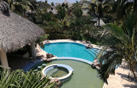 ¿Quieres vivir en casas de narcos y exfuncionarios? Esto debes pagar