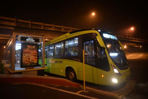 Transmetro ya circula sobre el Anillo Periférico