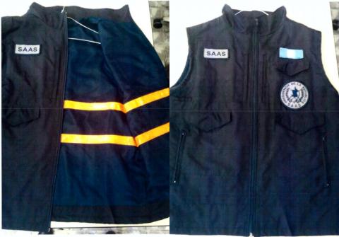 SAAS compra 257 chalecos "tipo comando" a Q350 cada uno
