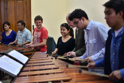 Marimba: el instrumento nacional que se lleva en el corazón