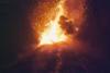 Video: Fuerte erupción del volcán de Fuego queda grabada