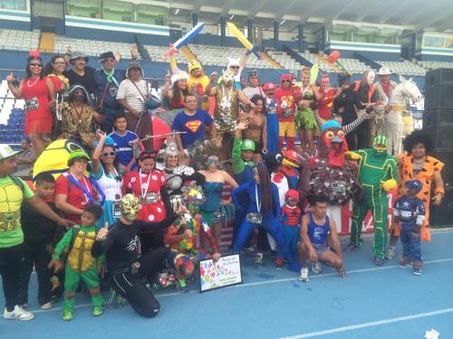 Nuestro Diario y Electra premiaron a los mejores disfraces de la San Silvestre 2014. 