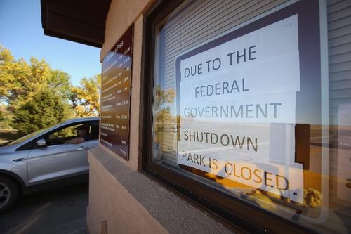 Parques permanecen cerrados