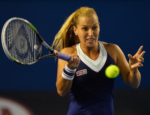 Dominika Cibulkova durante el segundo set del juego ante Na Li. (Foto: Saeed Khan/AFP)
