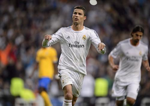 Cristiano Ronaldo es el jugador mejor pagado en el Real Madrid, con un sueldo anual neto de 17 millones de euros