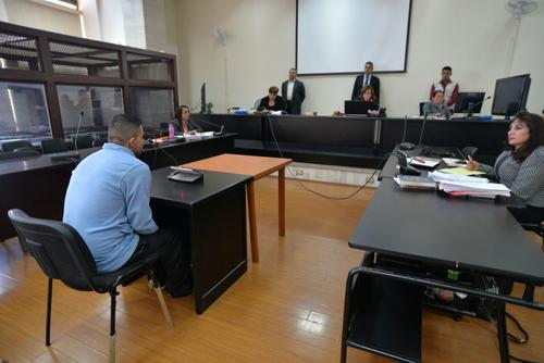 G&oacute;mez frente al Tribunal B de Sentencia de Mayor Riesgo. (Foto: Wilder L&oacute;pez/Soy502)