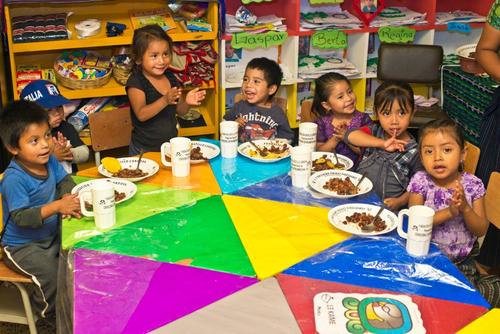 Lo más importante para la Fundación Castillo Córdova fue la intervención nutricional de los niños menores de 6 años, quienes reciben cada día su alimento escolar. (Foto: FCC)