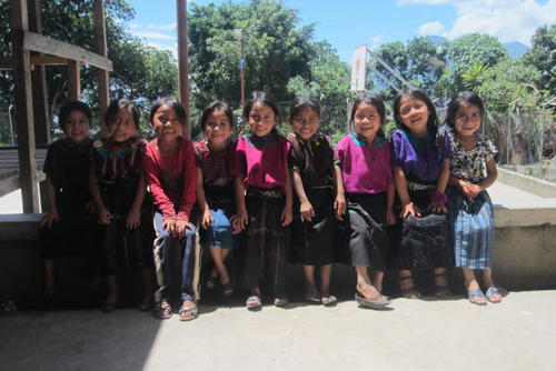 Con una inversión de más de 30 millones de quetzales, misma que se distribuye en cuatro años de beneficios para los pobladores de la cuenca de Tzununá, en Sololá, contribuirá a mejorar la calidad de vida de sus habitantes. (Foto: FCC)