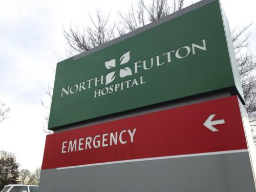 La hija de la cantante lucha por su vida en un hospital. (Foto: AFP) 